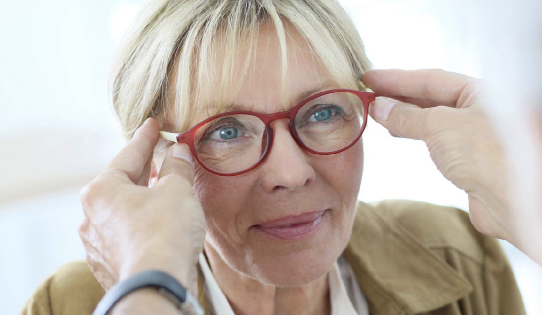 FACTORES A TENER EN CUENTA EN ADAPTACIÓN DE LENTES PROGRESIVOS