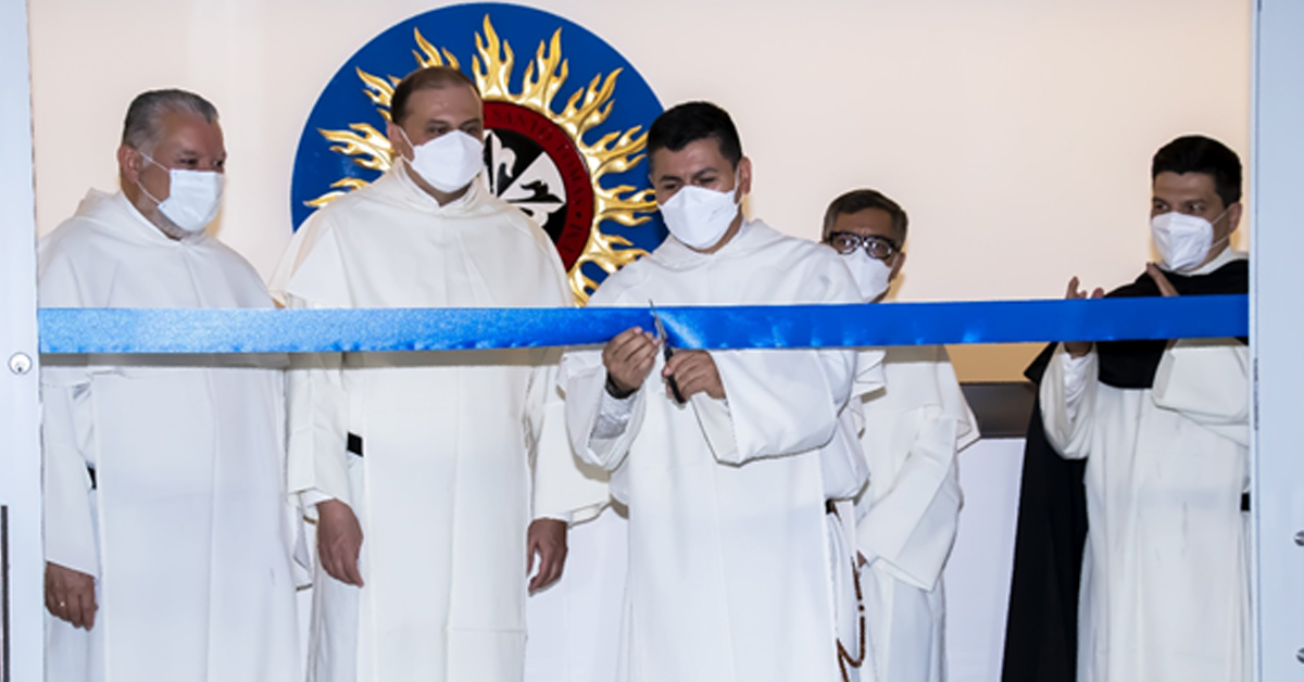La Universidad Santo Tomás inauguró nuevas clínicas de odontología y optometría