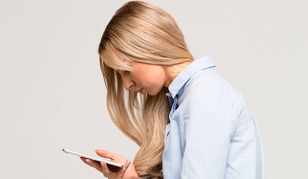 Síndrome de cuello de texto. Otro problema que afecta a niños y adolescentes