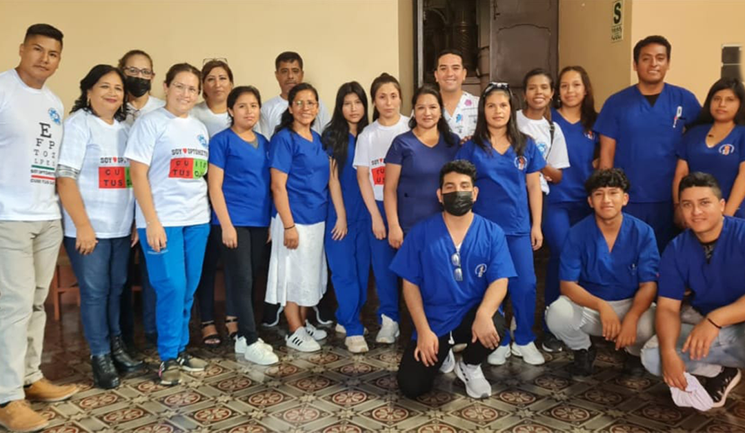 Promoviendo y difundiendo la valiosa labor del optómetra en Perú