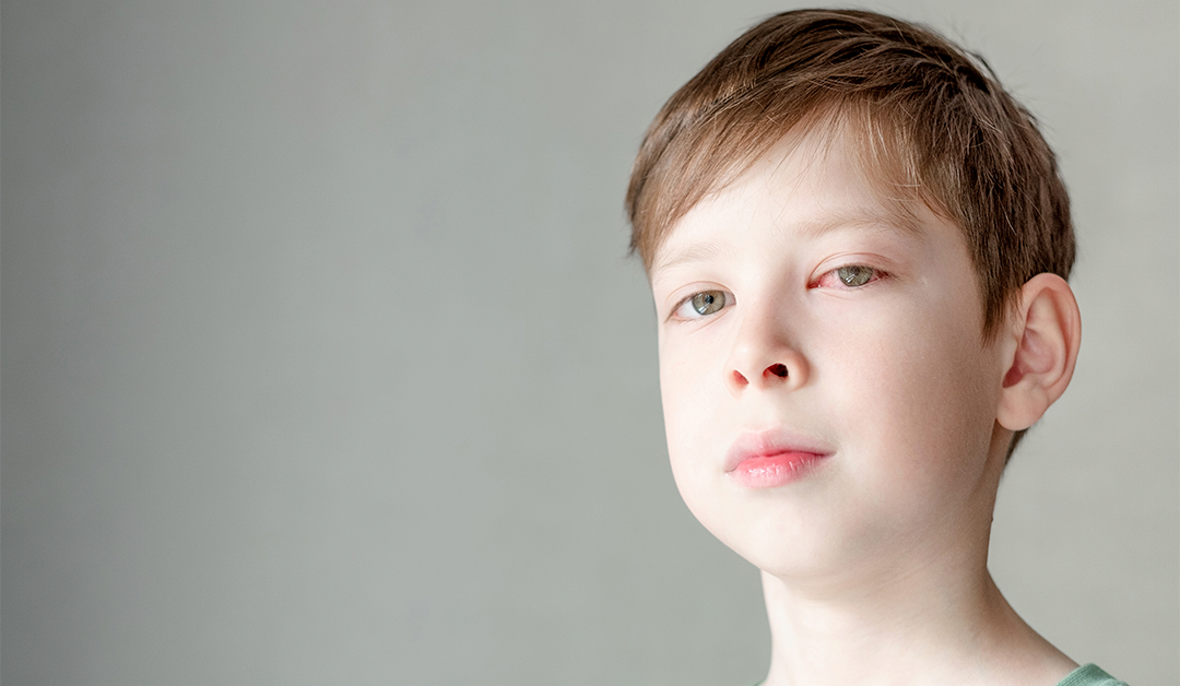 Necesidad de fortalecimiento del papel de los pediatras en la identificación y manejo del ojo rojo en niños