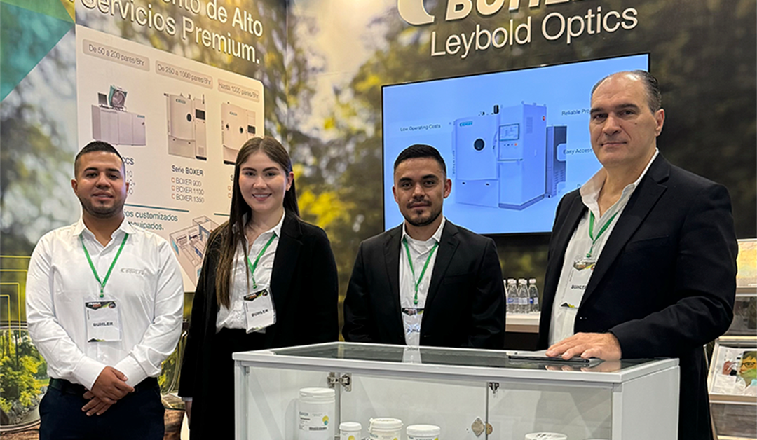 Innovación en tratamientos de lentes con Hard Coating en cámara de vacío de Buhler