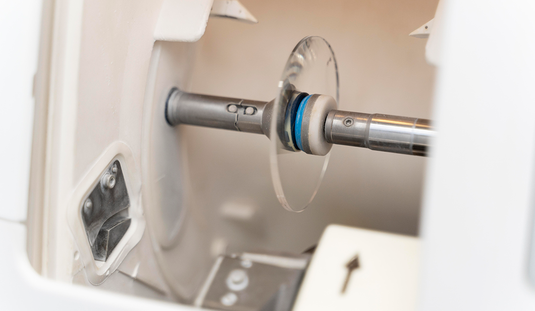 Variables clave para elegir el material del lente oftálmico