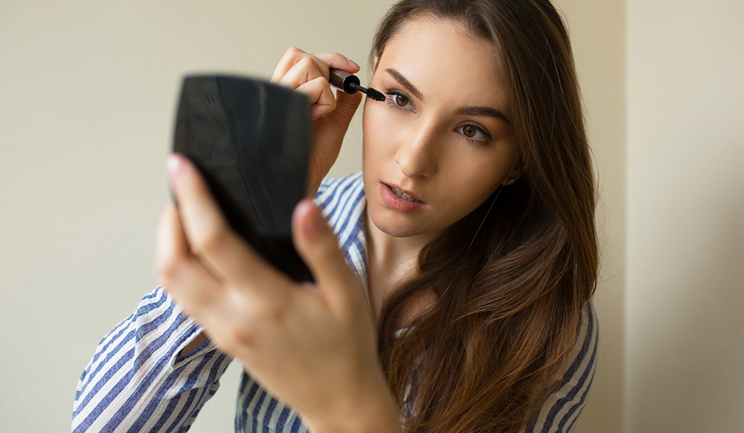 Disruptores hormonales y superficie ocular: un reto clínico en usuarios de LC