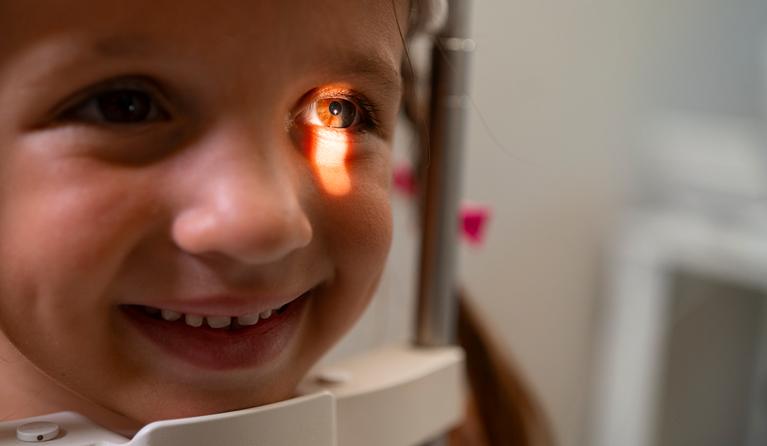 Lentes de contacto: una herramienta clave en el control de la miopía infantil