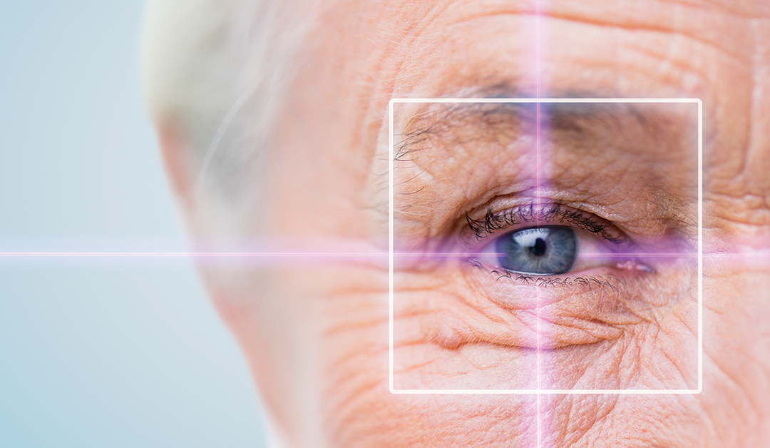 Un microchip ocular devuelve la capacidad de leer a personas con ceguera irreversible