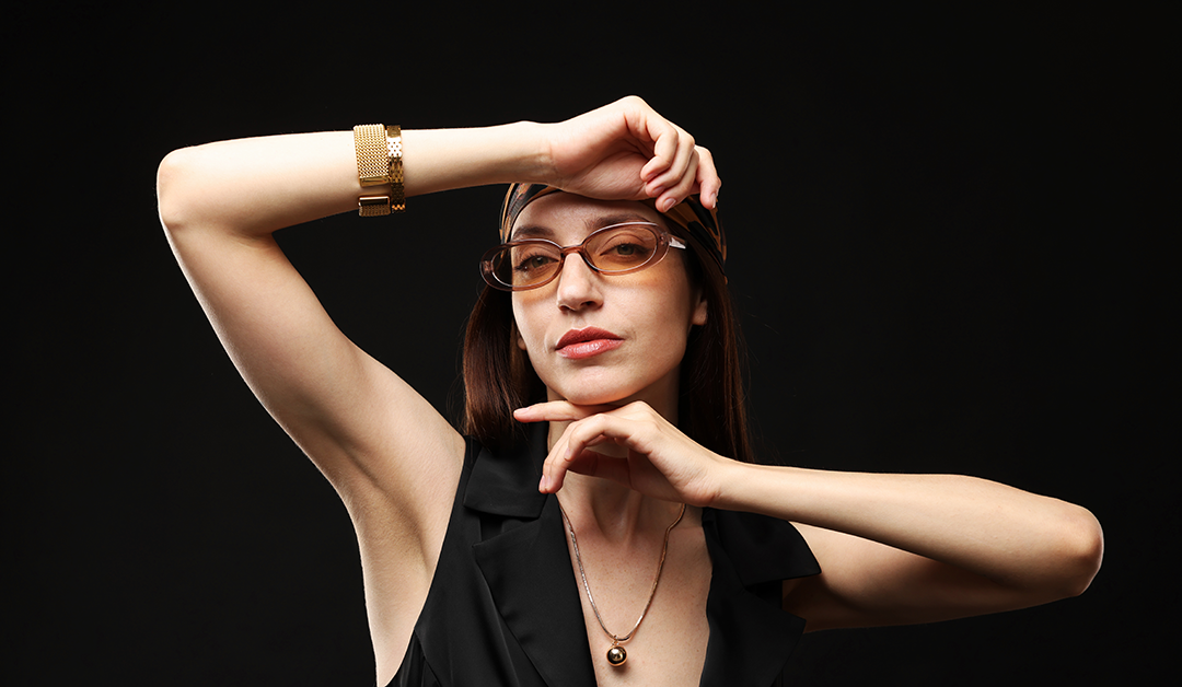 Monturas que dialogan con accesorios, no que los eclipsan